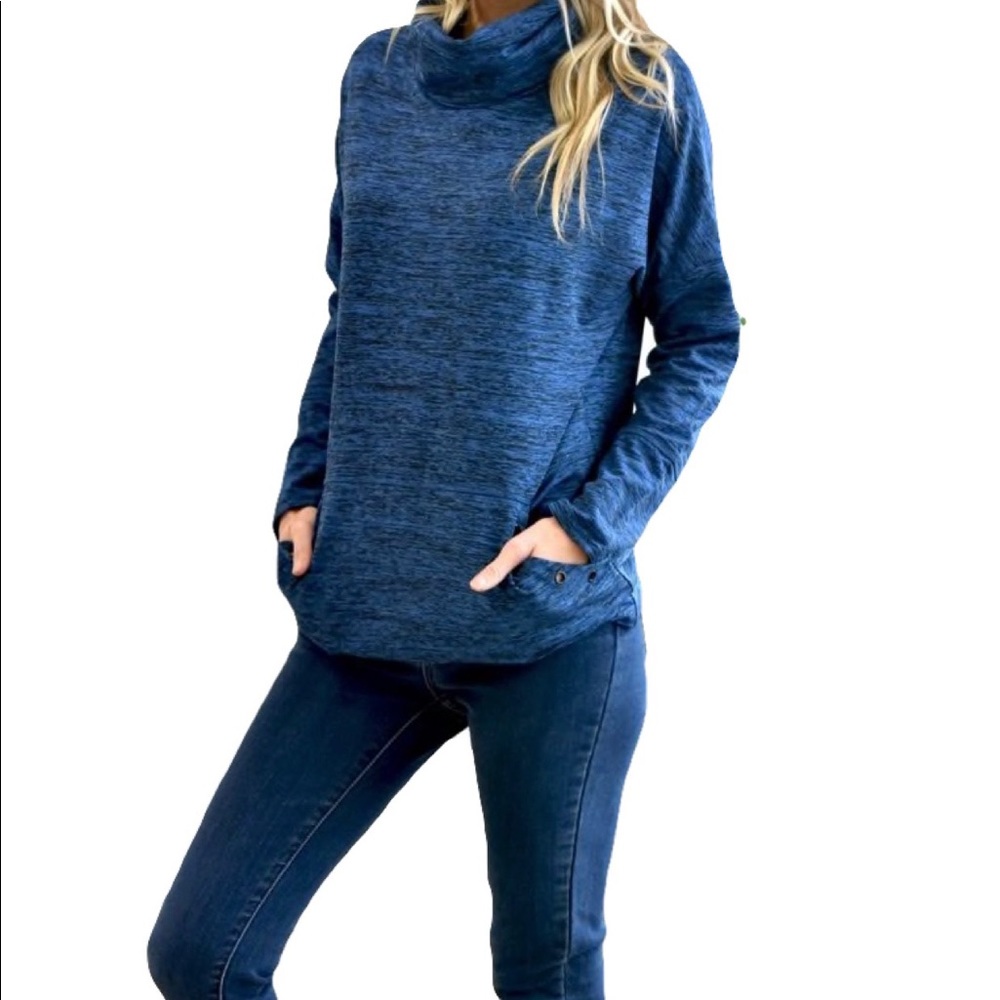 NWOT Flattering Stretch Awesome Material Pullover
